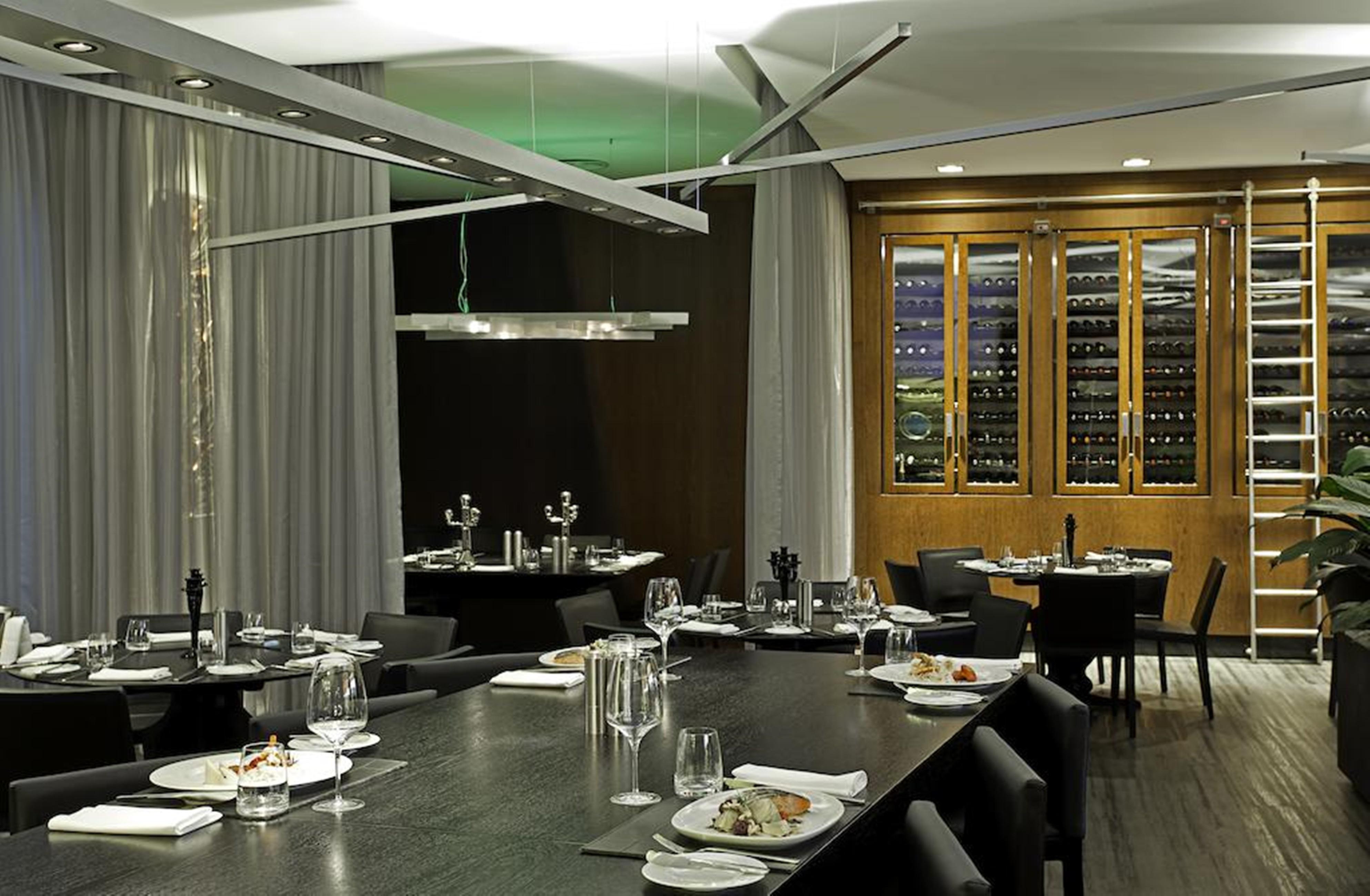 Pullman Sao Paulo Ibirapuera Hotel Exterior photo Interior of the restaurant